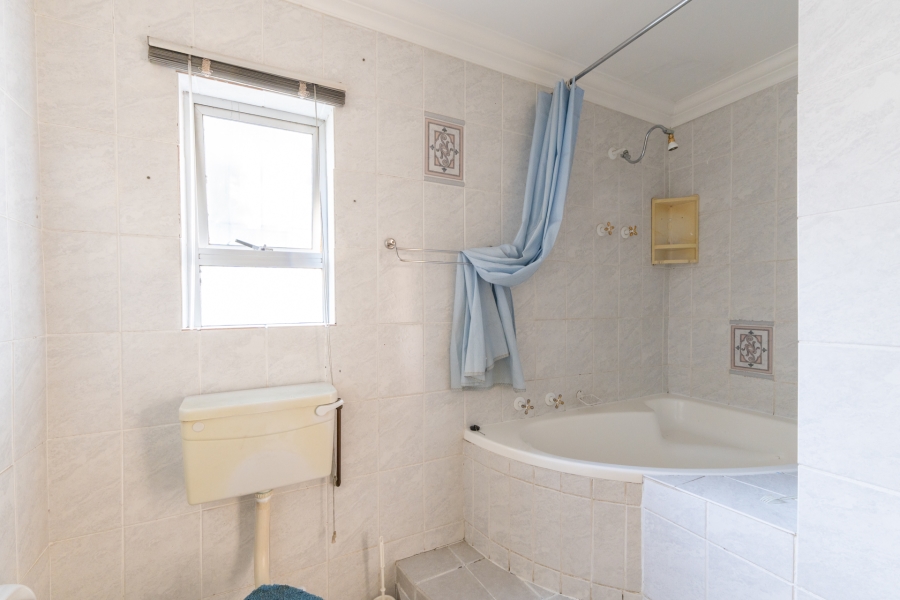 2 Bedroom Property for Sale in Guldenland Western Cape